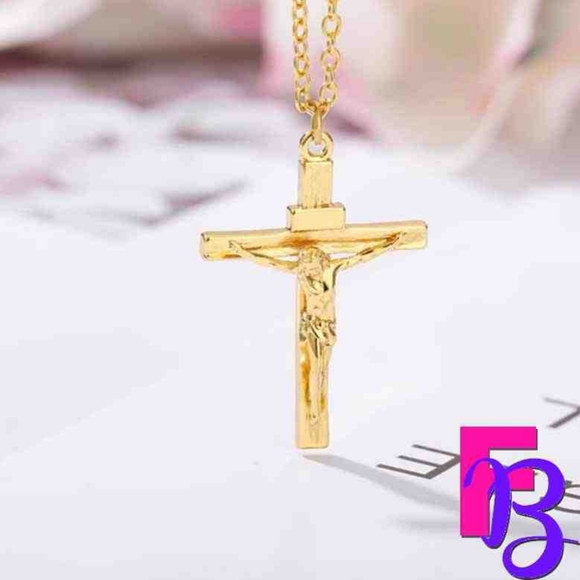 *NEW!* 18K Yellow Gold Cross Necklace - Picture 3 of 10